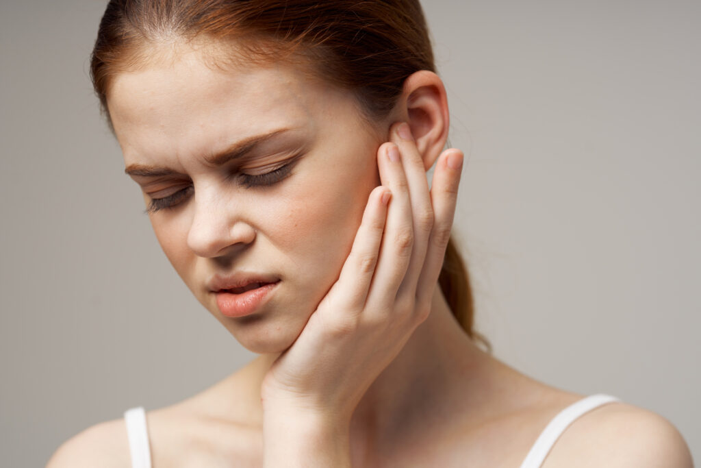 Douleur haut de mâchoire près de l'oreille